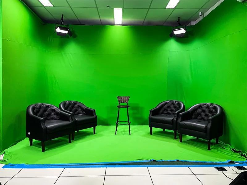 Set de gravação com câmeras 4K no estúdio Ridyer
